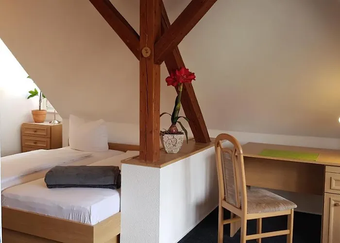 Zur Eiche - Konukevi 3*